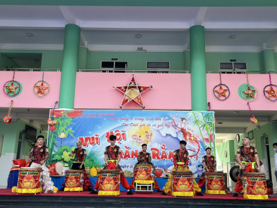 Trường mầm non Phú Tân tổ chức “Vui Hội Trăng Rằm”