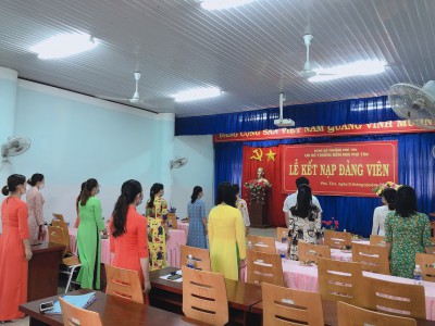 Lễ kết nạp Đảng viên Chi bộ Trường Mầm Non Phú Tân