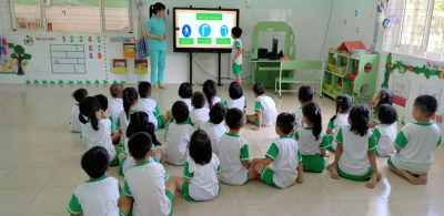 Tổ chức hoạt động giáo dục lồng ghép chuyên đề "Tôi yêu Việt Nam"