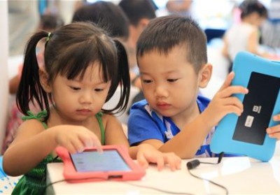 Các thiết bị điện tử có thể ảnh hưởng đến sức khỏe trẻ nhỏ