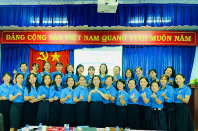 Trường mầm non Phú Tân đón đoàn Cụm 1 tham quan mô hình “Thư viện hạnh phúc”