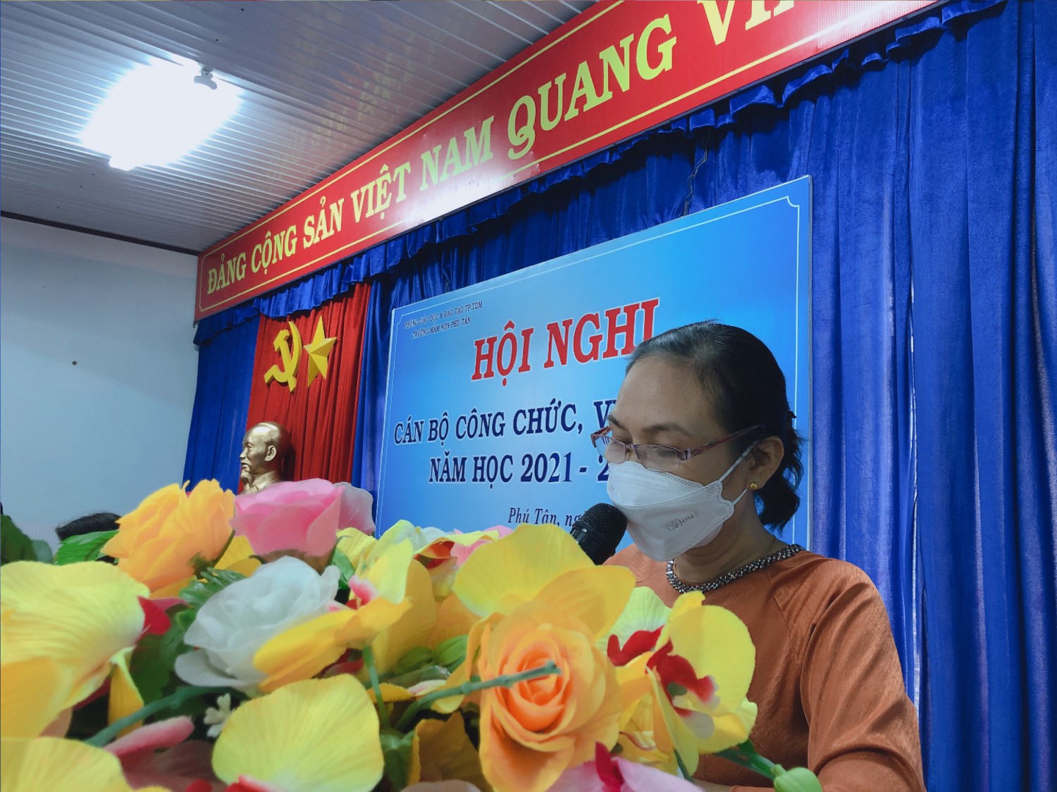 viên chức 1