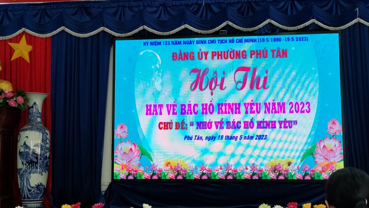 Chi bộ trường mầm non Phú Tân tham gia văn nghệ chào mừng kỷ niệm 133 năm ngày sinh của Bác Hồ kính yêu!