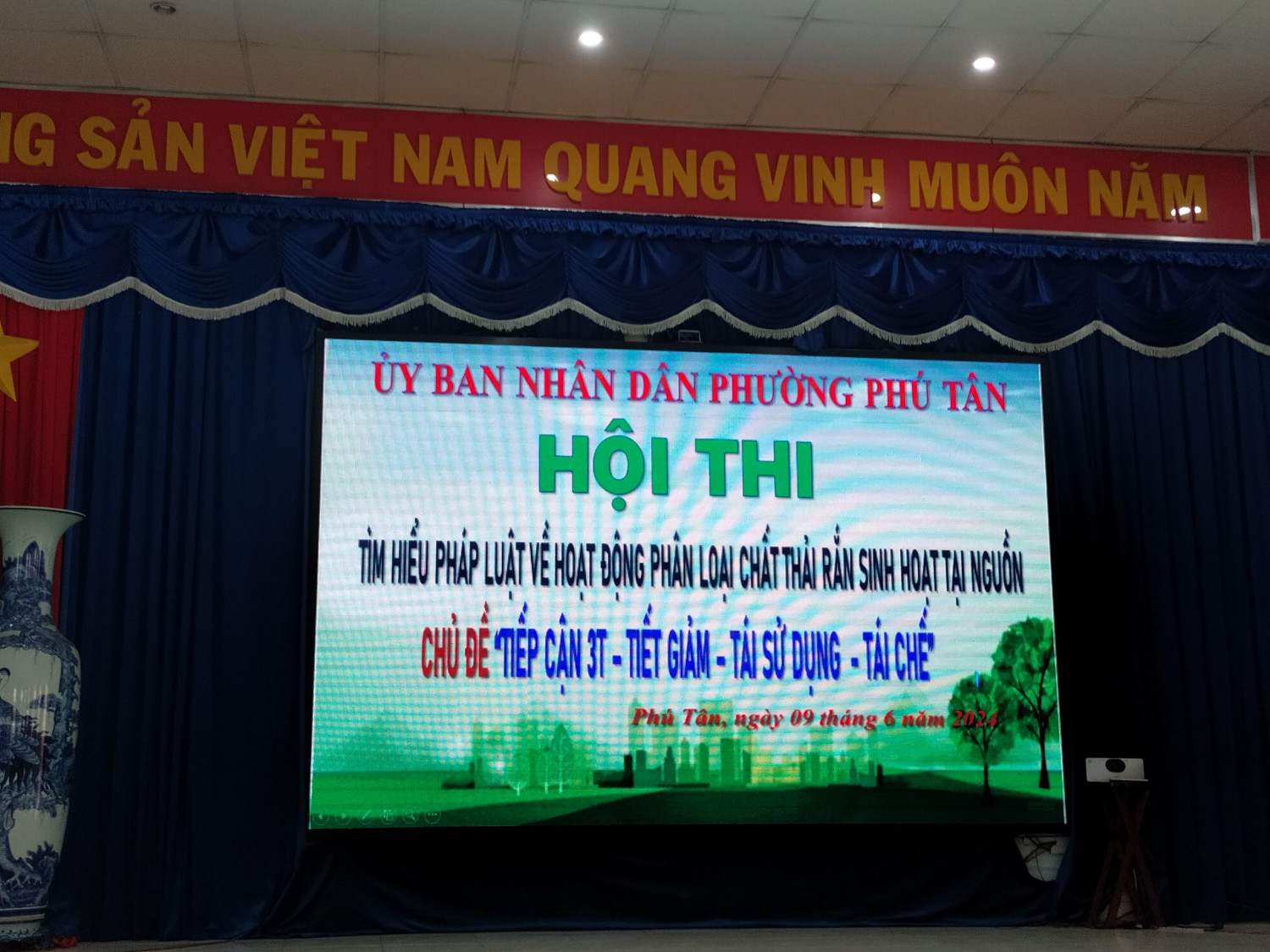 Trường mầm non Phú Tân tham gia “Hội thi Tìm hiểu pháp luật về hoạt động phân loại chất thải rắn sinh hoạt tại nguồn” với chủ đề “Tiếp cận 3T - Tiết giảm - Tái sử dụng - Tái chế”. Tại Phường Phú Tân tổ chức.